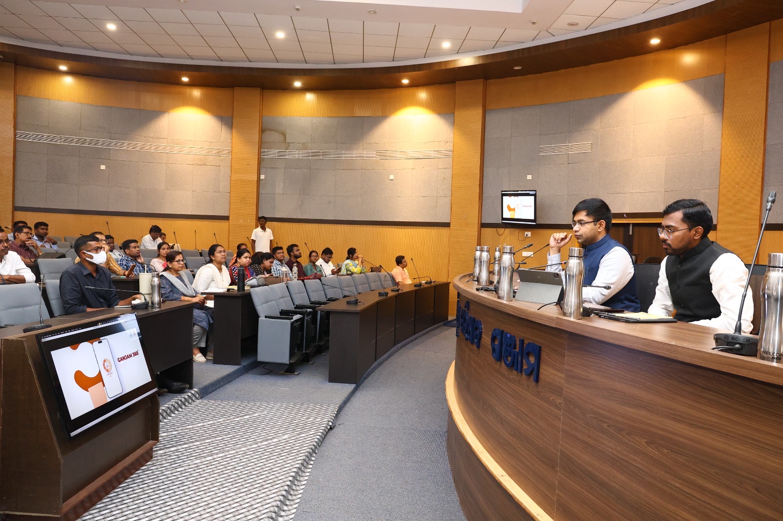 64dbbf6a-048b-4f6c-ad74-2ac201c60b3a